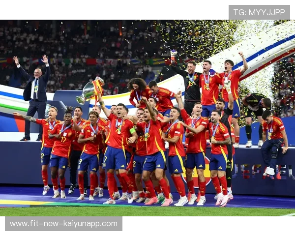 西班牙男足在欧洲杯小组赛中三战全胜晋级，欧洲杯西班牙男足名单